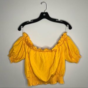 A off the shoulders yellow crop top from H&M